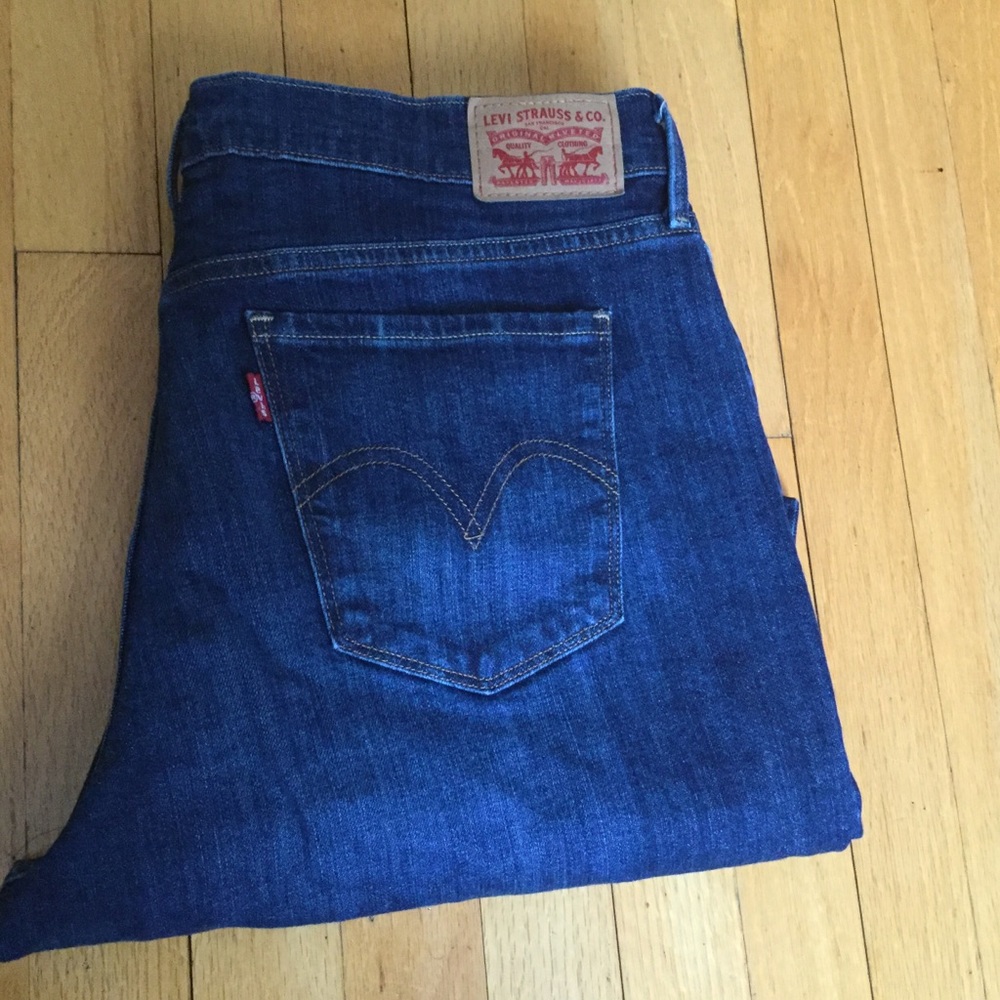 Levi’s straight leg jeans size 12s-W31 L30